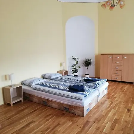 Pod Divadlem Znojmo