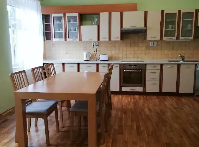 Pod Divadlem Зноймо